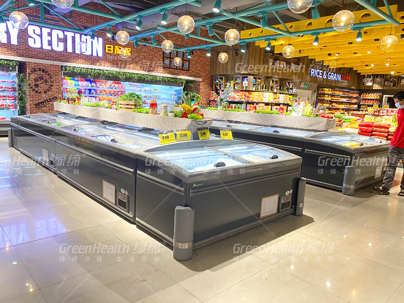 8 ฟุต ซุปเปอร์มาร์เก็ตขนาดใหญ่ เกาะแสดงแสดงผล กระจกประตูเลื่อน เครื่องเย็นสําหรับการเก็บไก่