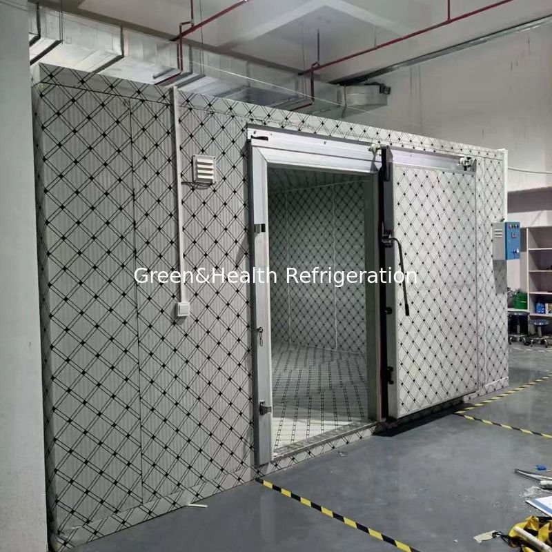 ตู้เย็นและตู้แช่แข็งแบบ Walk-In สำหรับเชิงพาณิชย์ พร้อมขนาดที่ปรับแต่งได้ ฉนวนโพลียูรีเทนความหนาแน่นสูง และคอมเพรสเซอร์ Copeland