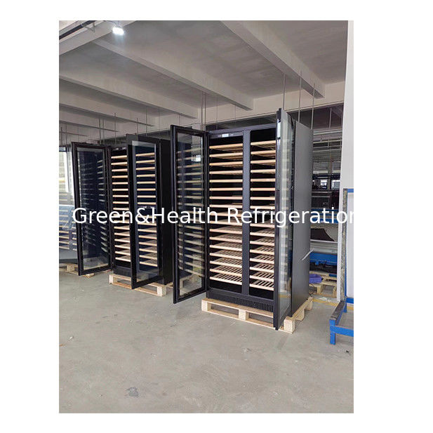 ตู้แช่ไวน์แบบสองโซนพร้อมชั้นวางไม้บีช จุได้ 316 ขวด สำหรับใช้ในเชิงพาณิชย์