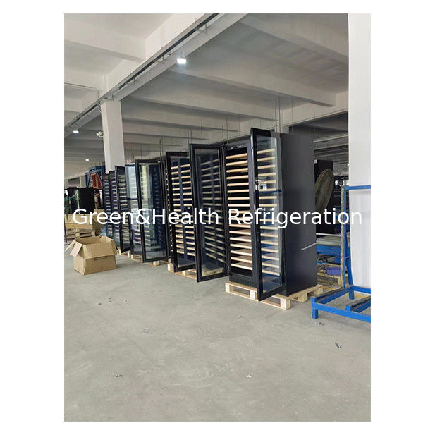 ใบรับรอง ETL สีดํา หลายชั้น ไม้หญ้า ชั้นวางไวน์ กล่องเก็บไวน์ เครื่องเย็นคุณภาพสูง