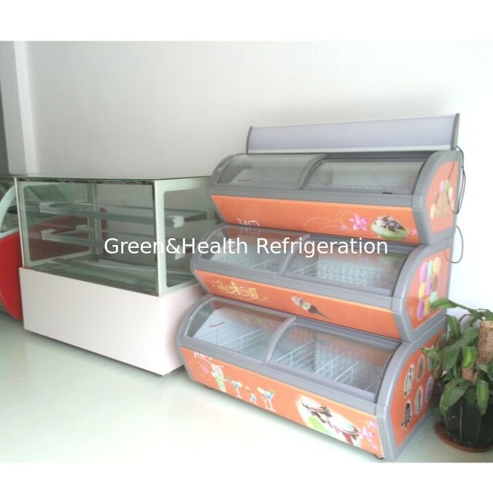 เครื่องตู้เย็นแสดงไอศกรีมสามชั้นพาณิชย์ที่มีสารเย็น R404a และกระป๋องเหล็กไร้ขัด