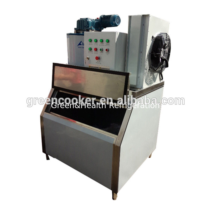 เครื่องทำน้ำแข็งเชิงพาณิชย์ 200KG 300KG 1-10 Ton Water Feeding Borneol Maker